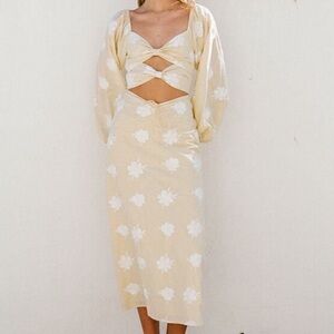 Elegant Cream Floral Women's Skirt